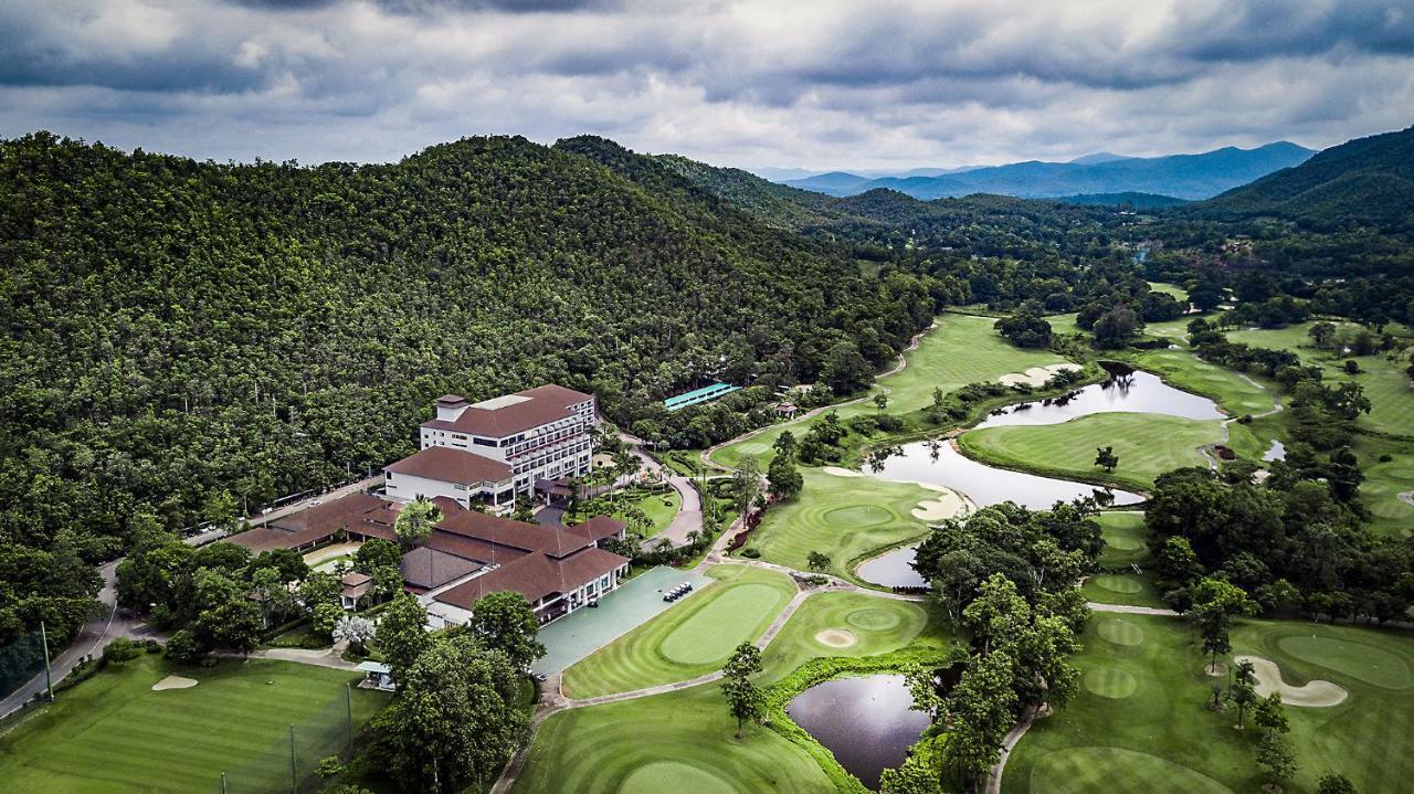 Alpine Golf Resort Chiang Mai Ban Huai Sai Nua Bagian luar foto