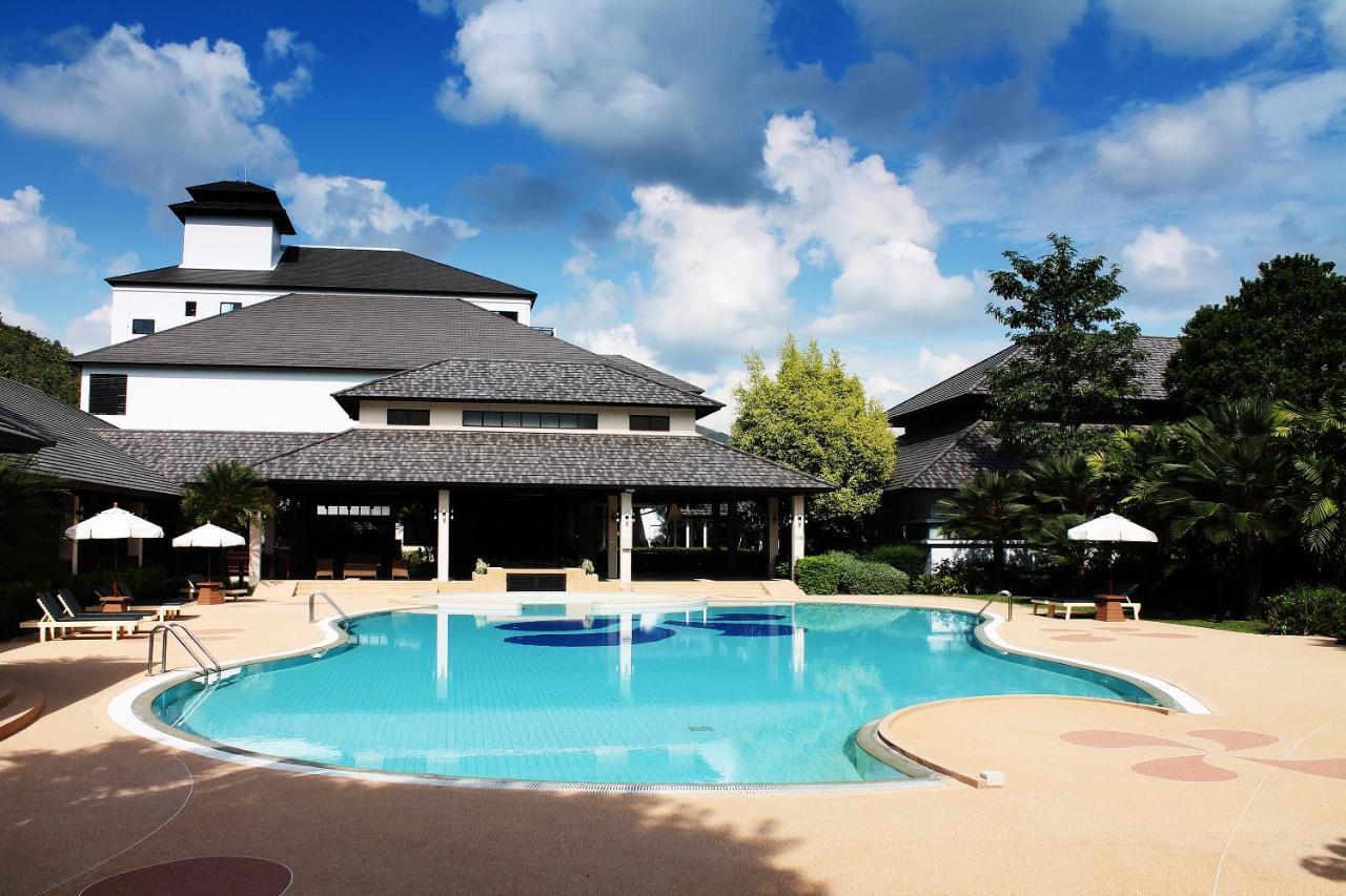Alpine Golf Resort Chiang Mai Ban Huai Sai Nua Bagian luar foto
